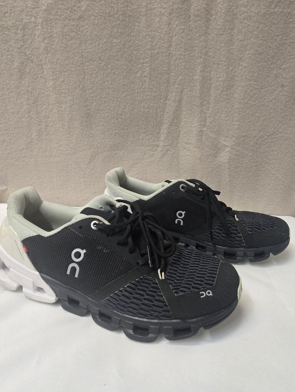 On Cloud Cloudflyer 4 Womens 7.5 Black Mint Green Running Sneakers Active Shoes - Picture 3 of 9